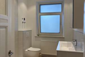 ***Erstbezug n. Sanierung: zentrale 3-ZKB-Whg. mit Einbauküche, Balkon, am Wittelsb. Park*** – Gögginger Straße 9 1/2, 86159 Antonsviertel, Augsburg – Vorschaubild 2