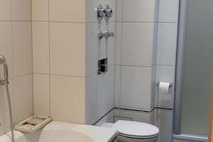 16 m² Dachterrasse nahe Rüdesheimer Platz – Homburger Straße 8, 14197 Wilmersdorf, Berlin – Vorschaubild 8