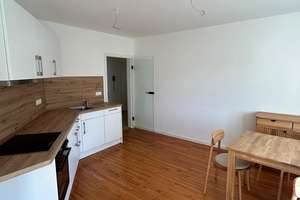 Voll möblierte, renovierte 2 Zimmer Wohnung im Herzen von Stuttgart – Die vollständige Adresse der Immobilie erhältst du vom Anbieter., 70190 Oberer Schlossgarten, Stuttgart – Vorschaubild 2