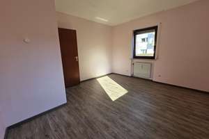 ** 4-Zimmer-Whg. mit exklusivem Badezimmer, LOGGIA und TG-Stellplatz in gepflegter Wohn(an)lage ** – Die vollständige Adresse der Immobilie erhältst du vom Anbieter., 90453 Katzwang, Reichelsdorf Ost, Reichelsdorfer Keller, Nürnberg – Vorschaubild 17