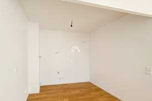SANIERT | NAHE KURFÜRSTENDAMM | 5.OG | KLEINER BALKON | AUFZUG | 2 ZIMMER | PROVISIONSFREI | – Damaschkestraße 36, 10629 Charlottenburg, Berlin – Vorschaubild 3
