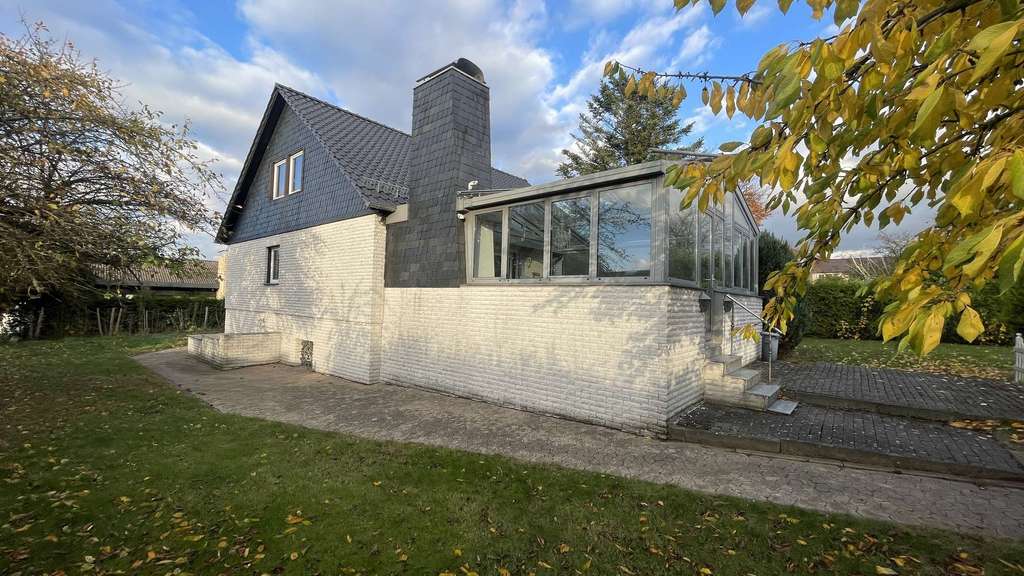 Immobilie in Elze - Elze.Einfamilienhaus mit weitläufigem Gartenparadies - Bild 3