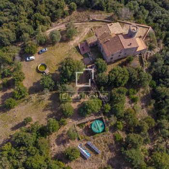 Romanische Burg aus dem 10. Jahrhundert zum Verkauf in La Selva, Girona
