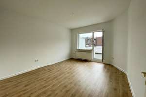 Lichtdurchflutete 2-Zimmer-Wohnung mit Balkon & EBK