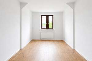renovierte 4-Zimmer-Dachgeschosswohnung mit neuer Einbauküche – Ehranger Str. 4, 54293 Ehrang/Quint, Trier – Vorschaubild 4