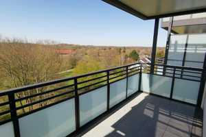 Renovierte 2 Zi.Whg. mit Balkon am Nord-Ostsee-Kanal zum 02.07.2025 – Amrumring 107, 24107 Kiel – Vorschaubild 2