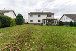 Viel Platz für die Familie - Zweifamilienhaus stadtnah und ruhig gelegen am Waldrand! – Die vollständige Adresse der Immobilie erhältst du vom Anbieter., 56727 Mayen – Vorschaubild 6