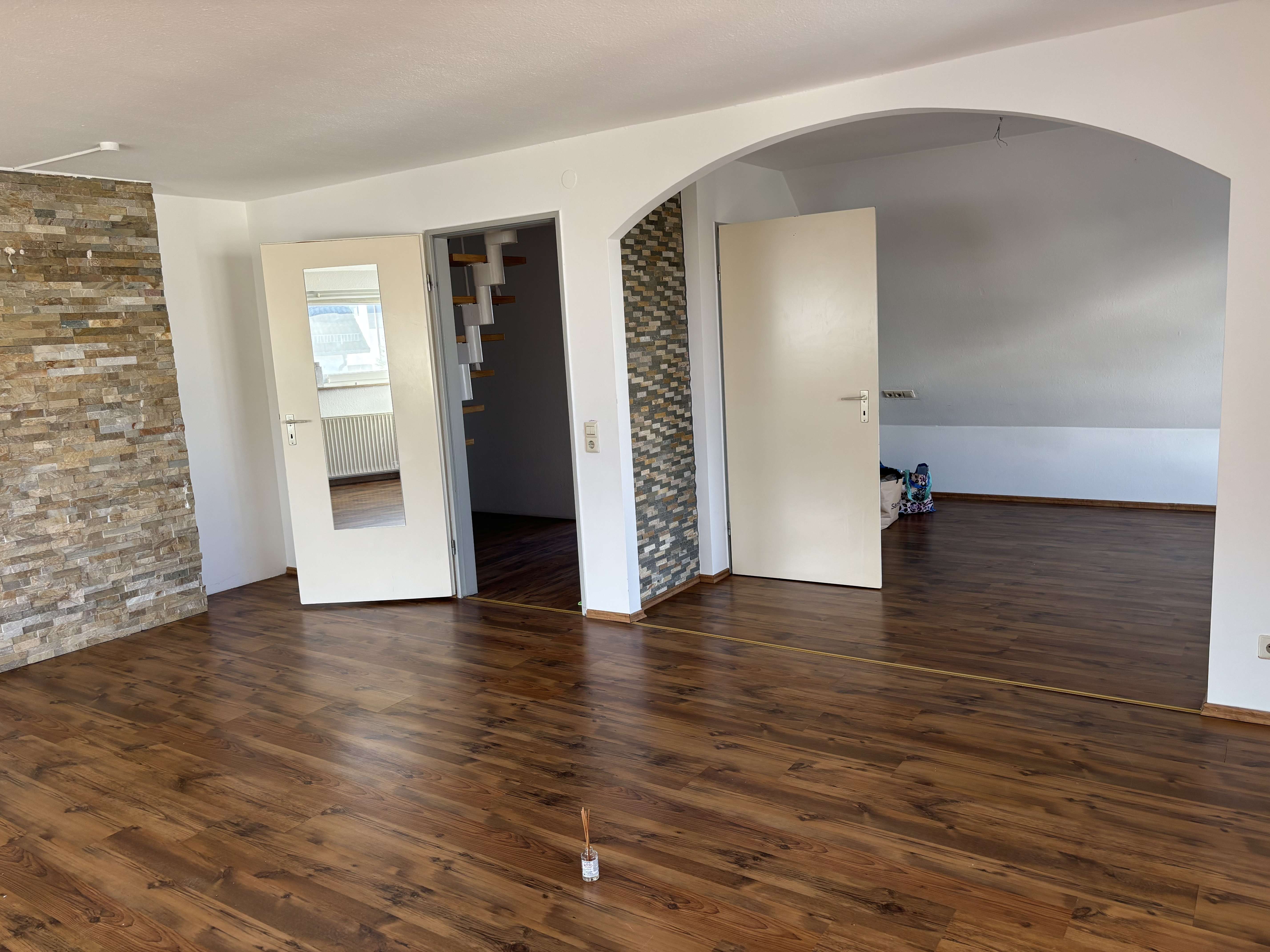 Immobilie in Kirchentellinsfurt - 4 schöne, renovierte Wohnungen - Bild 1