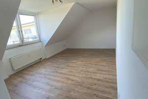 Renoviertes Dachgeschoss Apartment in Düsseldorf-Hassels – 40599 Hassels, Düsseldorf – Vorschaubild 3