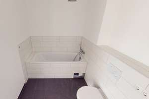 Helle 4-Zimmer-Wohnung mit EBK, 2 BÄDERN und TERRASSE im Neubauquartier FIELD 4 – 68167 Neckarstadt-Ost/Wohlgelegen, Mannheim – Vorschaubild 12