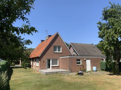Gemütliches Doppelhaus mit Gartengrundstück