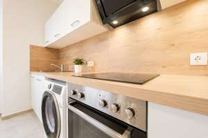 Neu sanierte & neu vollmöblierte 3-RW * neue EBK *Süd-Balkon* Bad mit Fenster + Wanne* zentral! – Hansastraße 22, 1097 Leipziger Vorstadt, Dresden – Vorschaubild 6