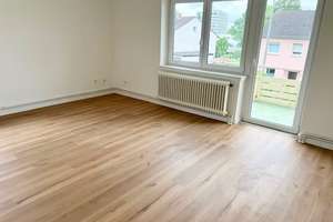 Erstbezug nach Renovierung! Helle 2-Zimmer Wohnung! Balkon! Keller! Stellplatz!