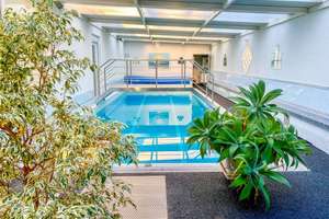 Provisionsfrei – Exklusives Einfamilienhaus mit privatem Poolhaus in Toplage Neuried – Die vollständige Adresse der Immobilie erhältst du vom Anbieter., 82061 Neuried – Vorschaubild 18
