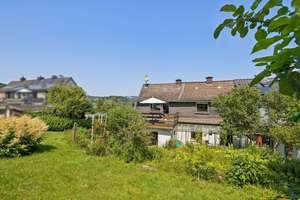 Angeb. flexibl. nutzbares Wohnhaus mit ELW, Garage & großem Sonnengarten – Die vollständige Adresse der Immobilie erhältst du vom Anbieter., 57074 Siegen, Siegen – Vorschaubild 12