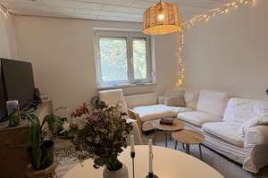Helle und gemütliche 2,5-Zimmer-Wohnung mit großer Wohnküche in Augsburg-Göggingen – Die vollständige Adresse der Immobilie erhältst du vom Anbieter., 86199 Göggingen-Nordwest, Augsburg – Vorschaubild 2