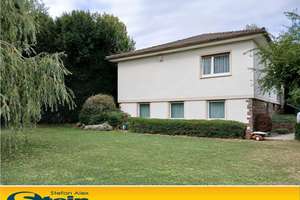5- Zimmer-Bungalow mit repräsentativem Innenleben, großem Garten und ruhiger Lage! Nähe Schwimmbad. – Die vollständige Adresse der Immobilie erhältst du vom Anbieter., 55450 Langenlonsheim – Vorschaubild 1