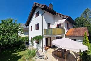 Ansprechendes 6-Zimmer-Einfamilienhaus in Altperlach mit EBK, Terrasse, Balkon, Garten