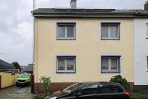 Eigenheim mit Garten inkl. Werkstatt, großer Garage und Innenhof – Die vollständige Adresse der Immobilie erhältst du vom Anbieter., 76706 Dettenheim – Vorschaubild 1