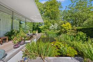 Architektenbungalow mit ikonischer Architektur und einzigartigem Naturschutzblick – Die vollständige Adresse der Immobilie erhältst du vom Anbieter., 22359 Volksdorf, Hamburg – Vorschaubild 11