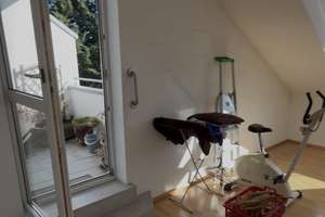 Helle 2-Zimmer-Dachgeschoss-Wohnung mit zwei Loggien – Buchenweg 26, 55128 Bretzenheim, Mainz – Vorschaubild 7