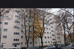 Zuhause mit Balkon und Aufzug in Berlin-Tempelhof – Bayernring 32, 12101 Tempelhof, Berlin – Vorschaubild 1