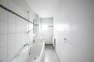 Charmante 3 -Zimmer-Wohnung im Güntzelkiez – Balkon, Stellplatz & viel Potenzial – Landhausstraße 15, 10717 Wilmersdorf, Berlin – Vorschaubild 8