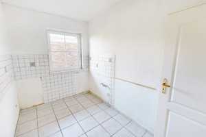 Erftstadt! Freistehendes Ein-/ Zweifamilienhaus mit Sonnengarten! 2 Garagen und Stellplatz (SN 4886) – Rhein-Erft-Kreis – Vorschaubild 9