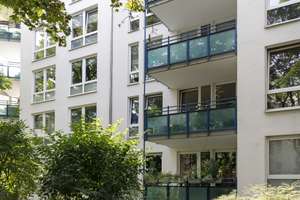 3-Zimmer Wohnung (Erbbaurecht) mit 2 Balkonen in München-Neuhausen