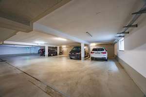 Neuwertig und sofort bezugsfrei | 3,5-Zi-Whg. mit zusätzlichem Arbeitszimmer, Galerie, Sauna und TG – Die vollständige Adresse der Immobilie erhältst du vom Anbieter., 81247 Obermenzing, München – Vorschaubild 17