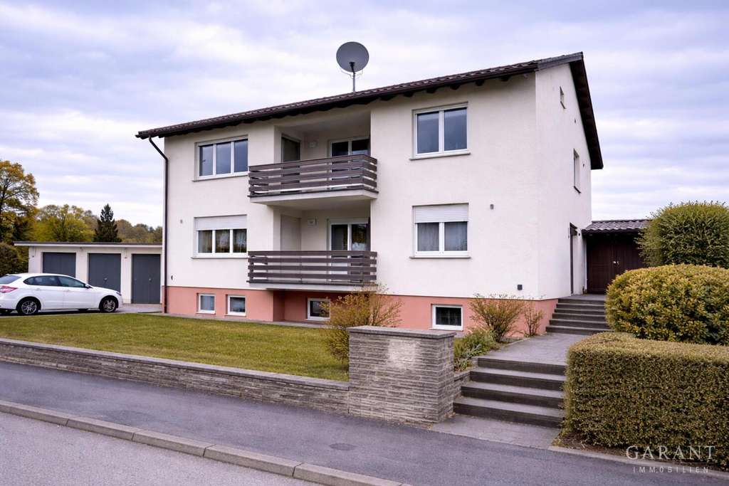 Immobilie in Iggingen - Großzügiges Wohnhaus mit zwei 4 Zimmer-Wohnungen! - Bild 1