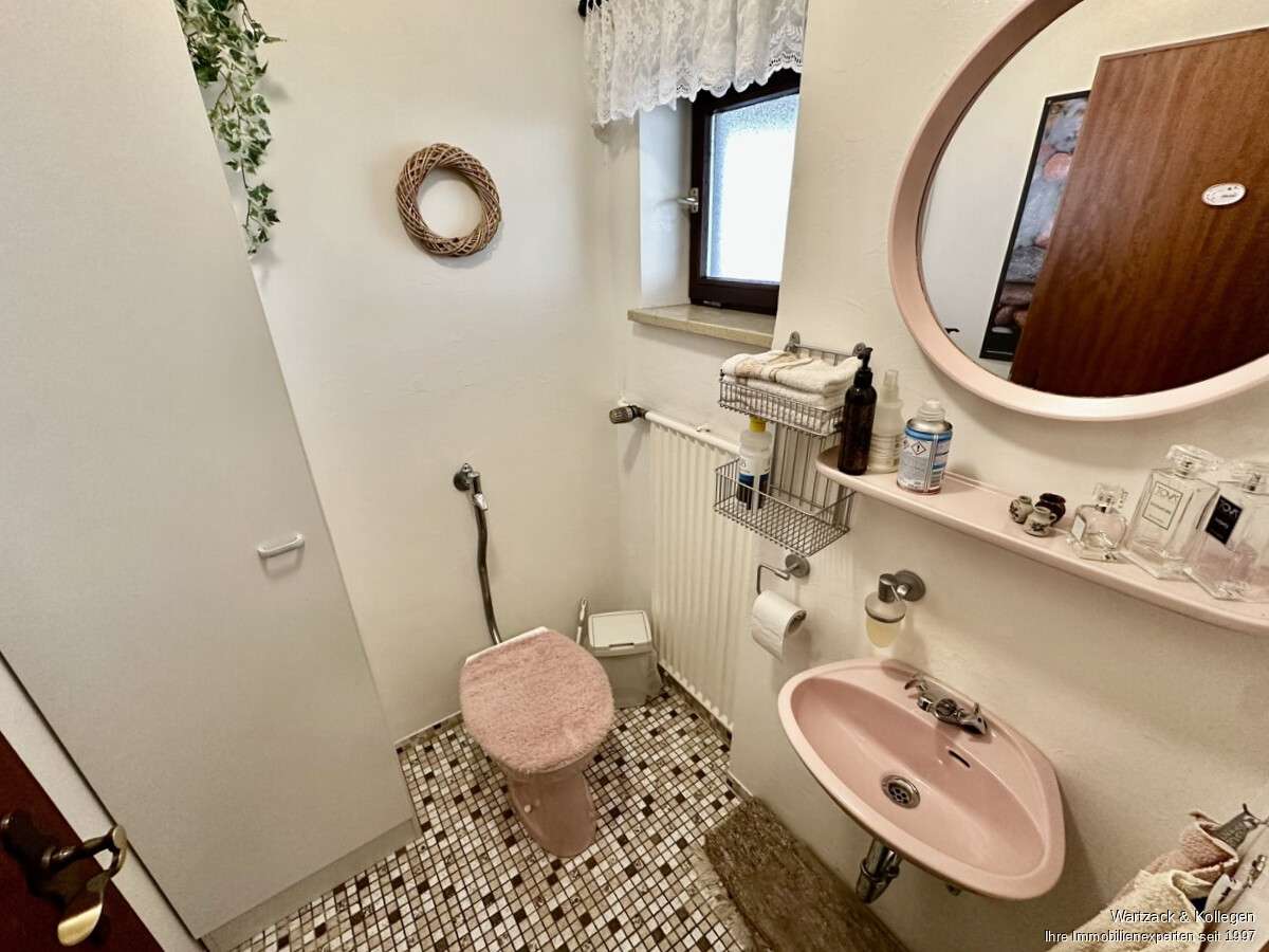 Immobilie in Ammerndorf - * Paradies mit Aussicht *
Einfamilienhaus 
mit Einliegerwohnung 
auf wunderschönem Grundstück - Bild 16