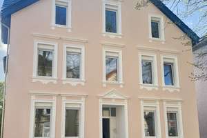 Kernsaniertes Mehrfamilienhaus mit erschlossenem Baugrundstück in Osnabrück-Schölerberg