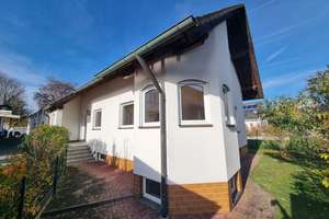 Einziehen ohne Renovierungsaufwand-Lichtdurchflutetes Einfamilienhaus in sehr guter Altdorf-Wohnlage – Die vollständige Adresse der Immobilie erhältst du vom Anbieter., 90518 Altdorf bei Nürnberg – Vorschaubild 5