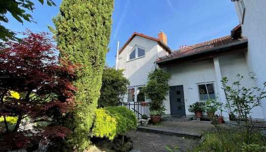 Bild von Moderne DHH mit großem Garten und Garage in guter Lage von Offenbach am Main!