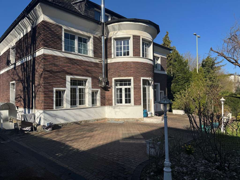 Immobilie in Hagen - CHARAMTES, FREISTEHENDES 3-FAMILIEN-MEHRGENERATIONENHAUS & EINLIEGERWOHNUNG in Top-Lage - Bild 0