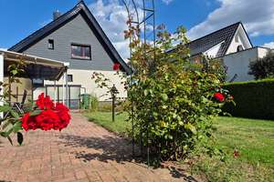Gepflegtes 1-2 Familienhaus mit Garage
auf sonnigem Grundstück in Fleestedt – 21217 Seevetal – Vorschaubild 2