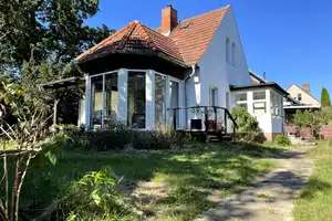Stilvolles Einfamilienhaus mit Potenzial auf Doppelgrundstück in Fürstenwalde/Spree – Hauffstraße 68, 15517 Oder-Spree (Kreis) – Vorschaubild 3