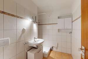 Unterrath: Gut geschnittene Wohnung mit geräumiger Süd-Terrasse und Tiefgaragenstellplatz! – Die vollständige Adresse der Immobilie erhältst du vom Anbieter., 40468 Unterrath, Düsseldorf – Vorschaubild 7