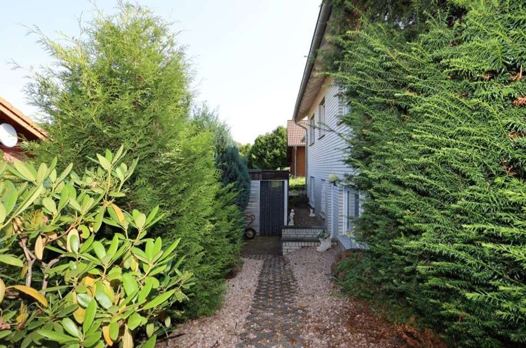 Immobilie in Dahlem - Gepflegtes Einfamilienhaus mit Garage und Garten, Schmidtheim (12) - Bild 4