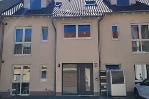 Attraktive 3-Zimmer-DG-Wohnung mit EBK und Balkon