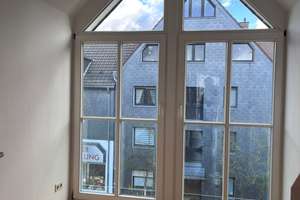 Stilvolle Wohnung in begehrter Lage von Heisingen – modern, hell & ruhig mit Dachterrasse – Bahnhofstr. 1, 45259 Heisingen, Essen – Vorschaubild 3