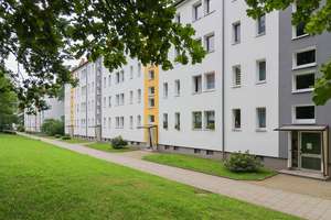 Der Lenz lässt grüßen... Schicke 2-Zimmer-Wohnung mit Balkon – Am Karbel 57, 9116 Altendorf, Chemnitz – Vorschaubild 1