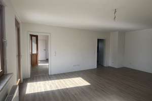 Geräumige 4,5-Zimmer Doppelhaushälfte in Stuttgart-Mühlhausen mit großzügigem Wohlfühlgarten – Die vollständige Adresse der Immobilie erhältst du vom Anbieter., 70378 Mühlhausen (Ortsteil), Stuttgart – Vorschaubild 3