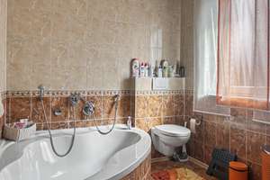 Attraktive Doppelhaushälfte mit Kamin, Dachterrasse und Garage in begehrter Lage von Paderborn – Die vollständige Adresse der Immobilie erhältst du vom Anbieter., 33100 Kernstadt, Paderborn – Vorschaubild 7