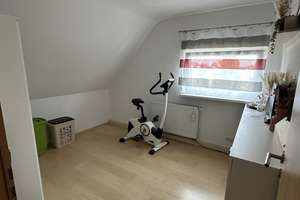 Lichtdurchflutete Wohnung offen gestaltet mit Ausblick  und Vollausgestatteter Küche und Einbaumöbel – Die vollständige Adresse der Immobilie erhältst du vom Anbieter., 71229 Leonberg – Vorschaubild 8