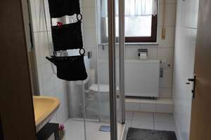 Modernisierte 2 Zimmer Wohnung mit Terrasse, Gartennutzung und EBK in Reutlingen – Bertholdweg 10, 72768 Oferdingen, Reutlingen – Vorschaubild 3