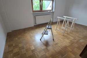 Wohnen mit Charakter: Großzügige Vier-Zimmer-Wohnung in Nürnberg-Eibach – Im Ries 9, 90451 Eibach, Nürnberg – Vorschaubild 15