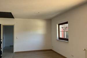4 Zimmer Wohnung -Sehr großer Balkon zum entspannen – Rosenstraße 3, 96465 Neustadt bei Coburg – Vorschaubild 5