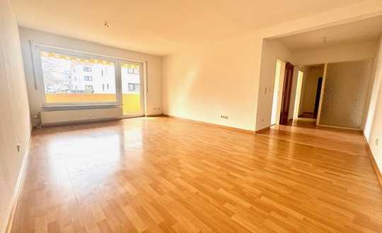 Helle gut geschnittene 3 -4 ZKB-ETW Ma-Rheinau.